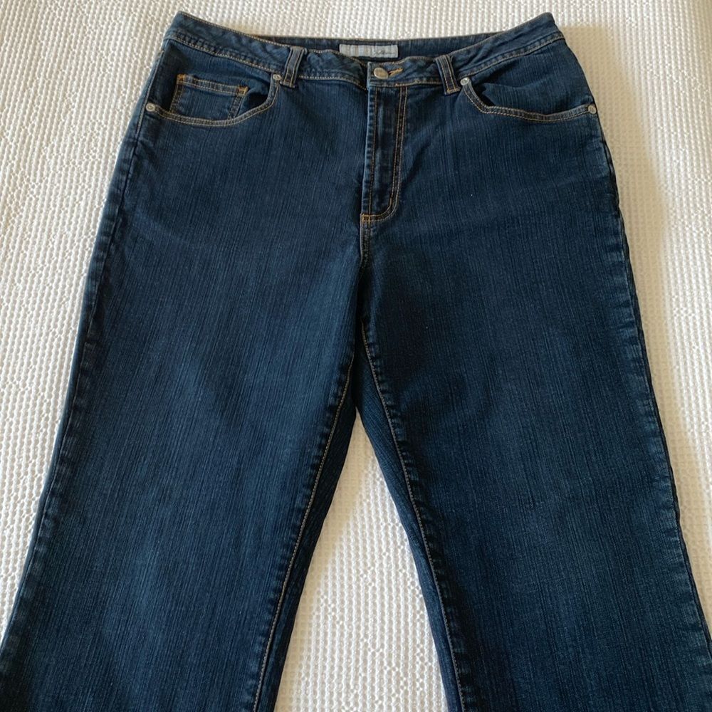 Chico’s Platinum Dark Wash Classic Jeans Capris